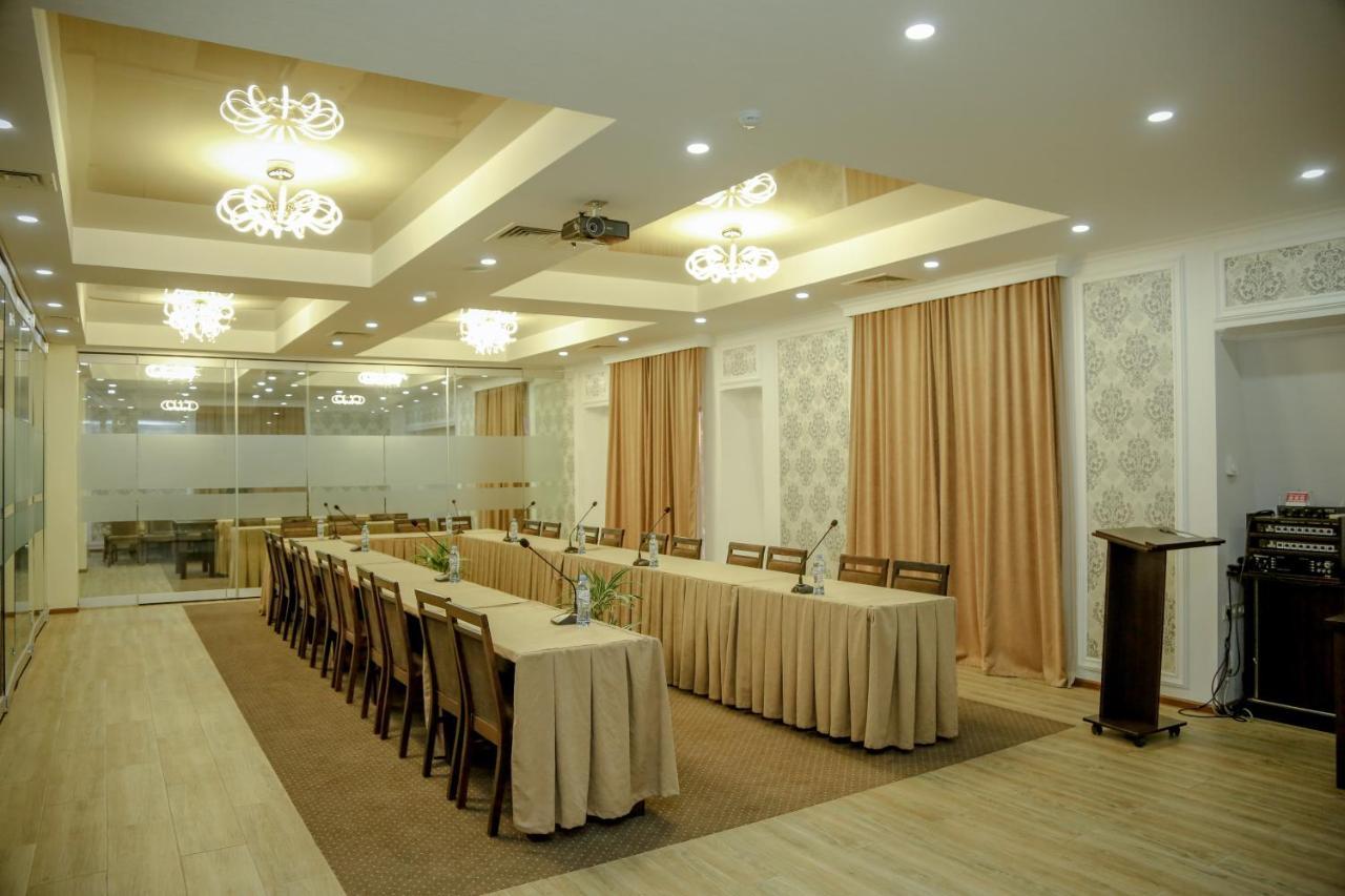 Hotel King David The Builder Kutaisi Luaran gambar